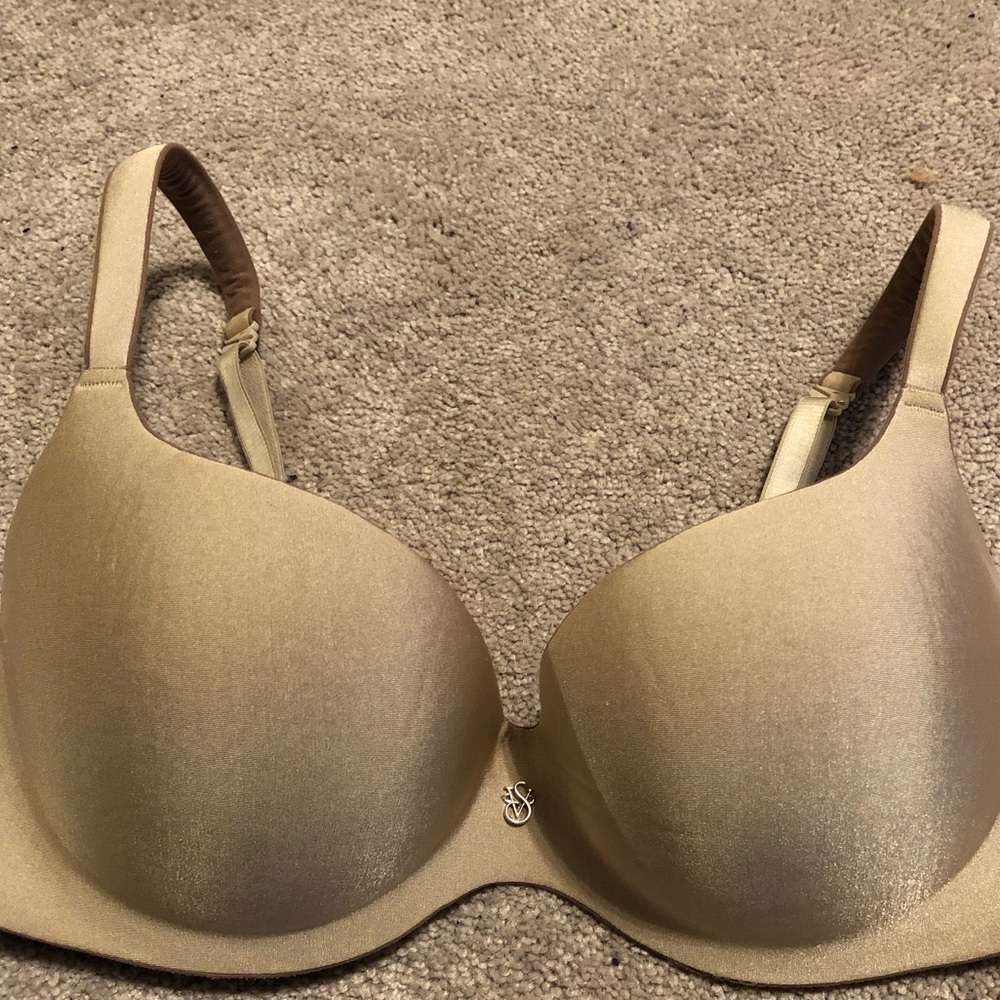 Victoria’s Secret lined Demi bra!